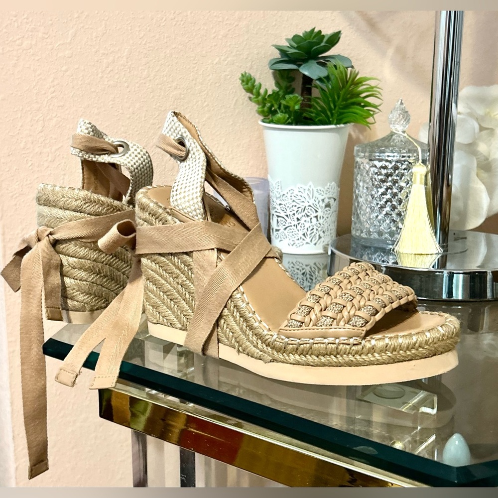 Vince Camuto Tan Espadrille Wedges Sandals Size 6